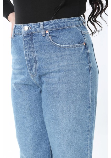 Kadın Büyük Beden Mavi Yüksek Bel Yıkama Efektli 5 Cepli Kot Pantolon 65N38888 modelleri