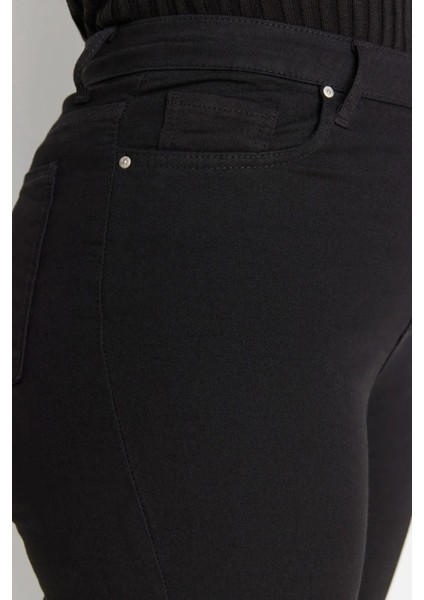 Kadın Büyük Beden Siyah, Yüksek Bel, Yıkamalı Denim Kumaş 5 Cep Esnek Skinny Kot Pantolon 65N38746 fırsatları