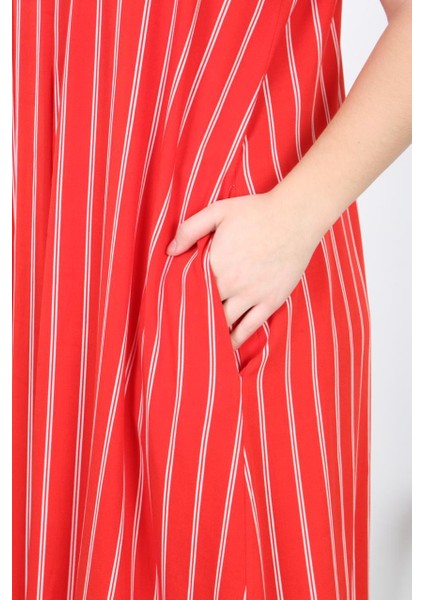 Kadın Büyük Beden Kırmızı Dokuma Viskon V Yaka Ön Pileli Yan Yırtmaç Çizgili Uzun Elbise 65N38739 fiyatları