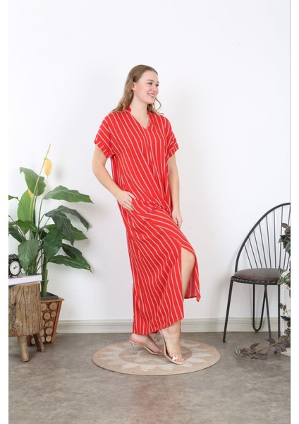 Kadın Büyük Beden Kırmızı Dokuma Viskon V Yaka Ön Pileli Yan Yırtmaç Çizgili Uzun Elbise 65N38739 modelleri