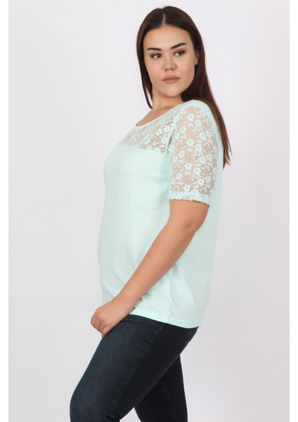 Kadın Beyaz Pamuklu Kumaş Dantel Detaylı Bluz 65N20711