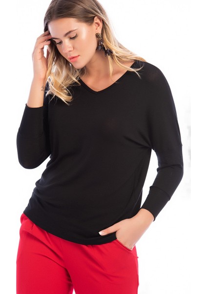 Kadın Siyah V Yakalı Bluz 65N15829