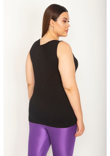 Kadın Siyah Pamuklu Kumaş Yakası Dantel Detaylı Kolsuz Bluz 65N26627 fırsatları