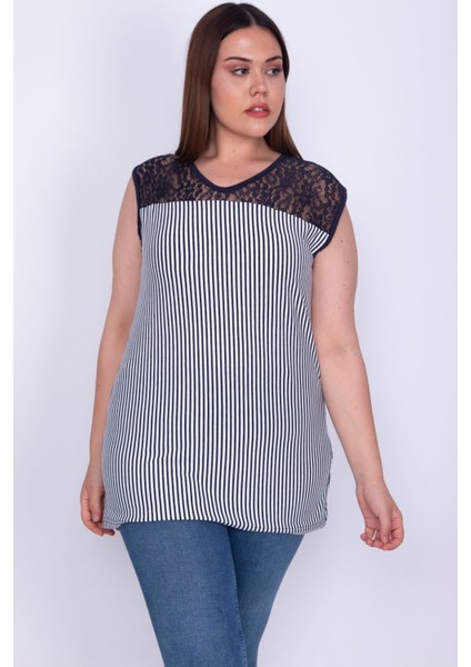 Kadın Lacivert Roba Dantelli Çizgili Bluz 65N26292