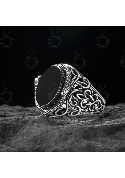 Gümüş Siyah Oniks Taşlı Yılan Işlemeli Erkek Yüzük