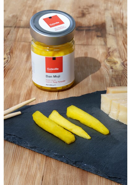 Kore Usulü Danmuji – Fermente Daikon Turpu Turşusu (250G, Zerdeçallı, Katkısız)