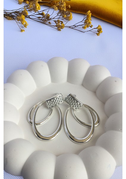 Zirkon Taşlı Oval Sarmal Küpe, Gümüş Kaplama Oval Küpe