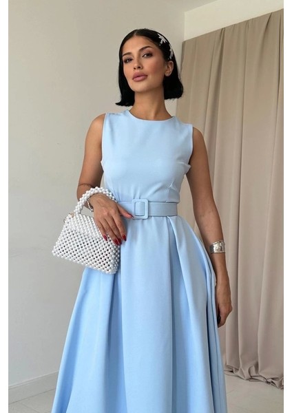 Halter Yaka Kloş Elbise