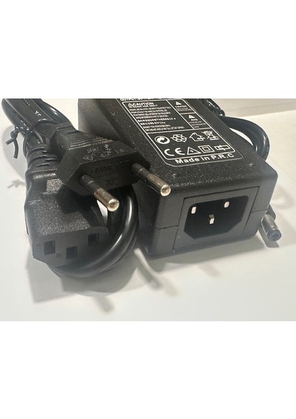 5 Vollt 2 Amper Adaptör 5 Volt 2 Amper 5.5 mm 2.5 mm Adaptör