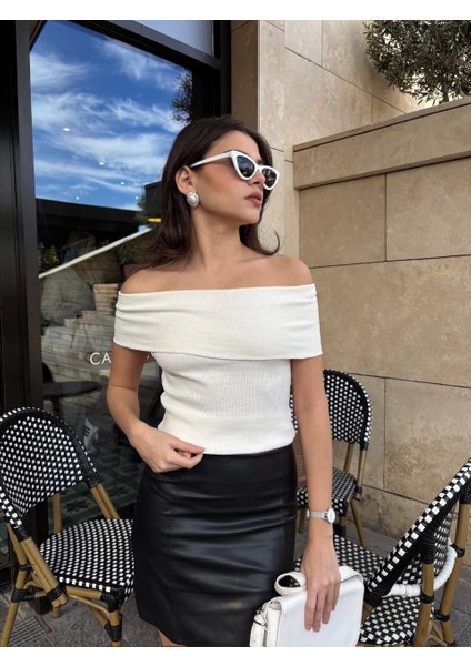 Madonna Yaka Sıfır Kol Bluz