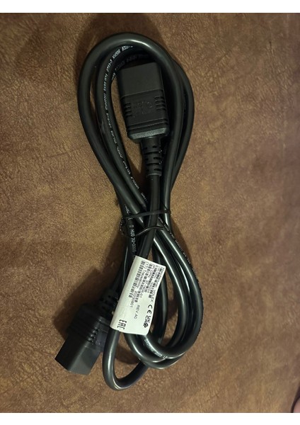 37-1806-01 Volex VSC19 To VAC20S 3X2.08MM2 14AWG Power Kablo 2.4 Metre