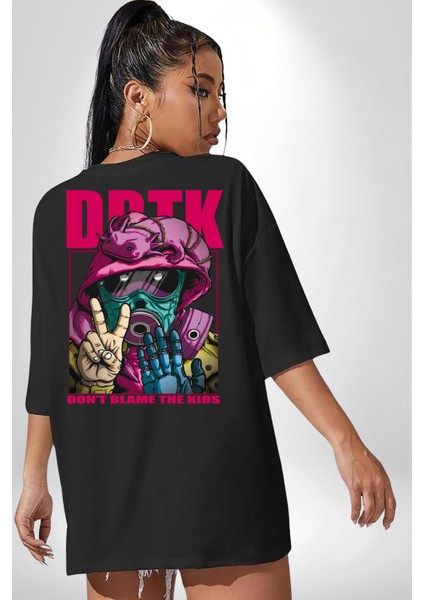 Çocukları Suçlama Maskeli Adam Kadın Erkek Ön Minimal Sırt Baskılı Siyah Pamuklu Tişört fırsatları