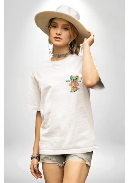 Snowboard Yapan Oyuncak Ayı Kadın Erkek Ön Minimal Sırt Baskılı Beyaz Pamuklu Tişört modelleri