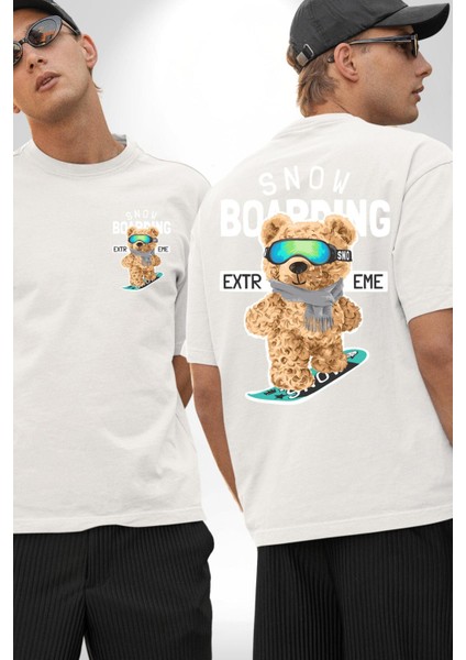 Snowboard Yapan Oyuncak Ayı Kadın Erkek Ön Minimal Sırt Baskılı Beyaz Pamuklu Tişört fırsatları