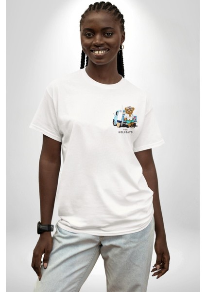 Sörfçü Arabalı Tatlı Oyuncak Ayı Kadın Erkek Ön Minimal Sırt Baskılı Beyaz Pamuklu Tişört fiyatları