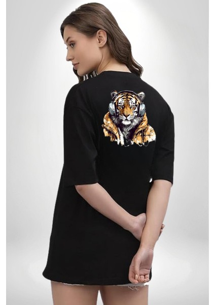 Montlu Kulaklıklı Havalı Kaplan Kadın Erkek Ön Minimal Sırt Baskılı Siyah Pamuklu Tişört fiyatları