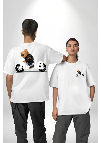 Motor Süren Havalı Oyuncak Ayı Kadın Erkek Ön Minimal Sırt Baskılı Beyaz Pamuklu Tişört