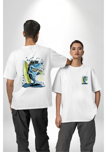 Tatil Yapan Köpekbalığı Sörfçü Kadın Erkek Ön Minimal Sırt Baskılı Beyaz Pamuklu Tişört