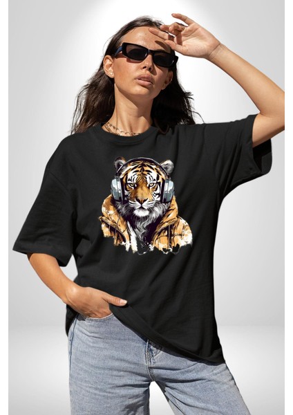 Montlu Kulaklıklı Havalı Kaplan Kadın Erkek Ön Baskılı Siyah Pamuklu Tişört Penye Klasik fırsatları