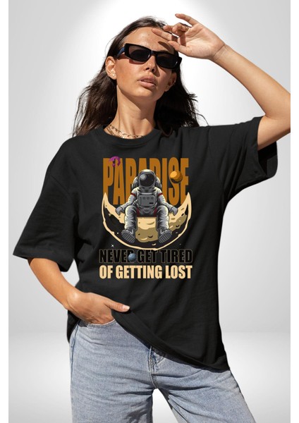 Kaybolmaktan Asla Bıkma Astronot Kadın Erkek Ön Baskılı Siyah Pamuklu Tişört Penye Klasik indirimleri