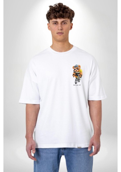 Bisiklet Süren Havalı Oyuncak Ayı Kadın Erkek Ön Minimal Sırt Baskılı Beyaz Pamuklu Tişört modelleri