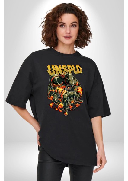 Ay Müzik Dinleyen Astronot Kadın Erkek Ön Baskılı Siyah Pamuklu Tişört Penye Klasik fırsatları