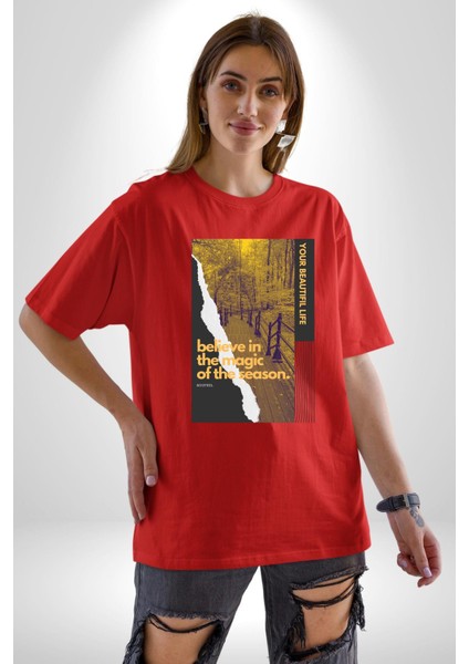Sezonun Büyüsüne Inanın Kadın Erkek Ön Baskılı Kırmızı Pamuklu Tişört Penye Klasik