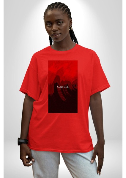 Kırmızı Renklerinin Sanatsal Uyumu Kadın Erkek Ön Baskılı Kırmızı Pamuklu Tişört Penye Klasik modelleri