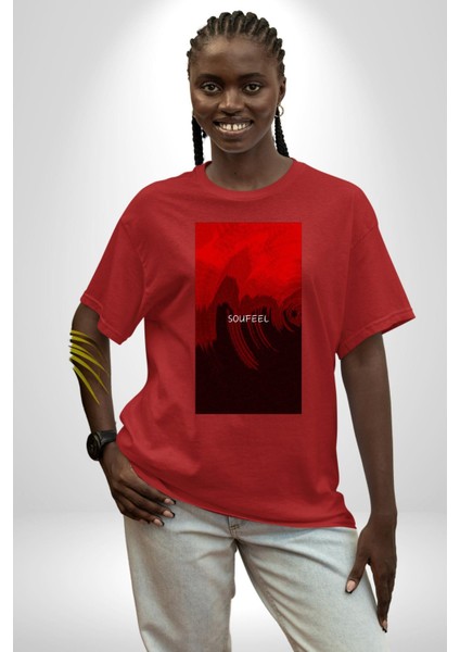 Kırmızı Renklerinin Sanatsal Uyumu Kadın Erkek Ön Baskılı Kırmızı Pamuklu Tişört Penye Klasik indirimleri