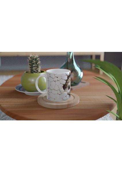 Beyaz Mozaik Duvardan Bakan Kirpi Temalı Baskılı Kupa Bardak fırsatları