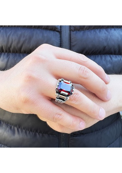 Gümüş Oktagon Kesim Kırmızı Zirkon Taşlı Erkek Yüzük modelleri