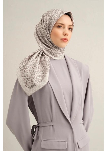 Desenli Saf Ipek Twill Eşarp 9352
