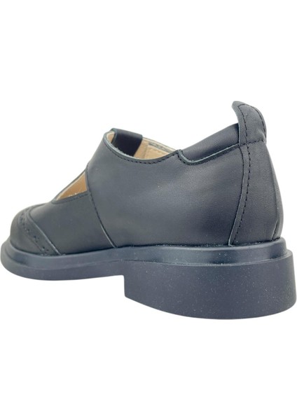 Kalın Tabanlı Direkli Thomas Topuk Okul Ayakkabısı Siyah modelleri