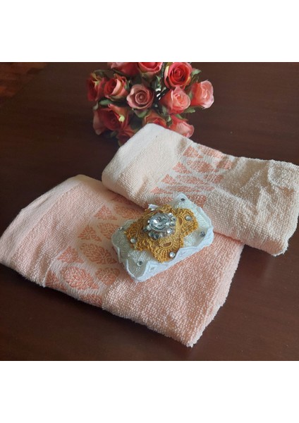 Hediyelik Küçük Havlu Set (30X50 Havlux2 + El Yapım Süs Kokulu Sabunx1) fiyatları