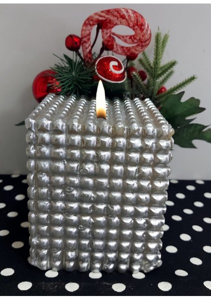 Gümüş Kendinden Desenli Kare Gerçek Mum 10X8CM Dekoratif Hediyelik Çok Kaliteli Fitilli 1 Adet