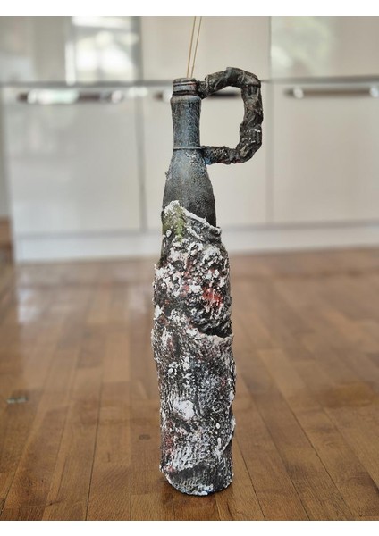 El Yapımı Polyester Doğaçlama Vazo 56 x 16 cm
