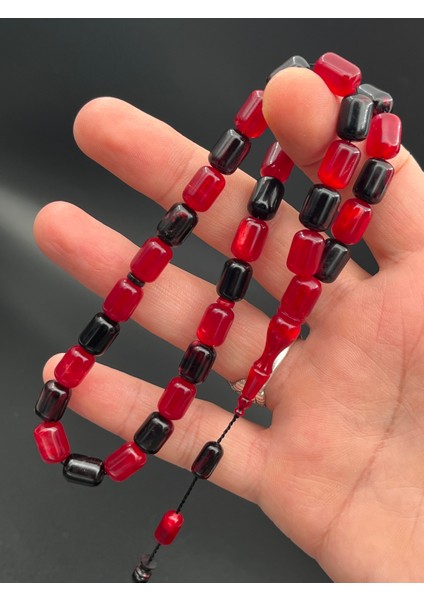 Kırmızı-Siyah Geçişli Sıkma Kehribar Kapsül Kesim Tesbih 33'lü 8X11 mm – SK360230.190425 fırsatları