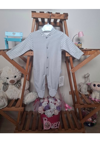 Çizgi Desenli Patikli Bebek Tulum