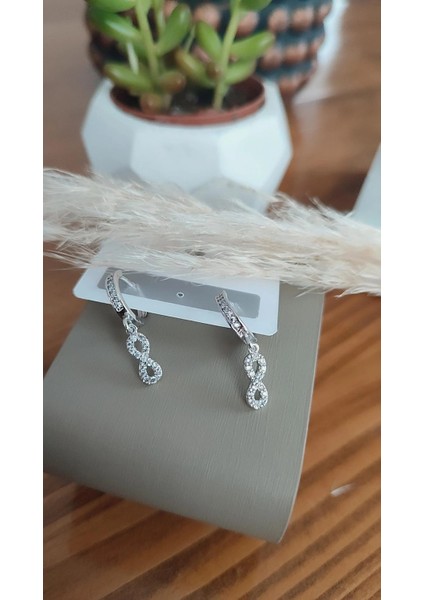 Çelik Zirkon Taşlı Minimalist Küpe Kız Çocukları Için Uygundur fiyatları