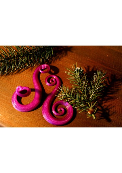 Spiral Süs Takma Askısı – Dekoratif ve Şık Tasarım THN582407