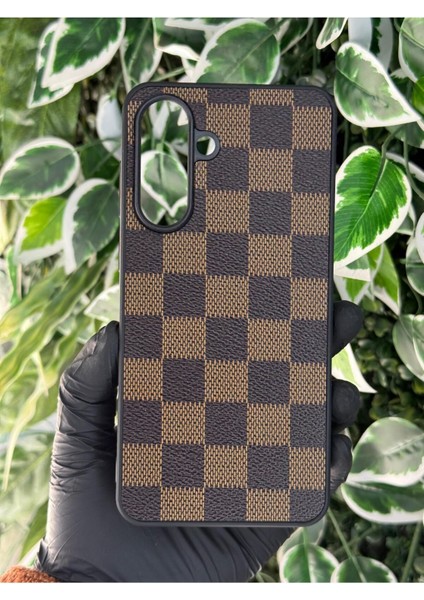 Samsung Galaxy A56 Dama ve Leopar Desenli Kılıf