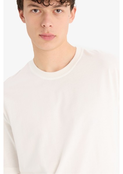 %100 Pamuk Oversize Geniş Kalıp Bisiklet Yaka Basic Düz Kısa Kollu Beyaz Tişört T7037AZ25SM