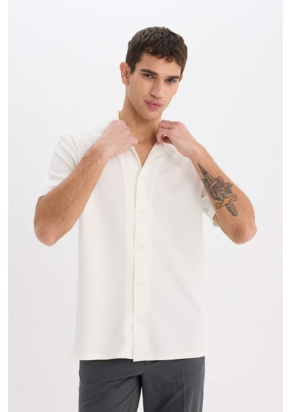 Regular Fit Polo Yaka Yazlık Kısa Kollu Gömlek E1211AX25SM fırsatları