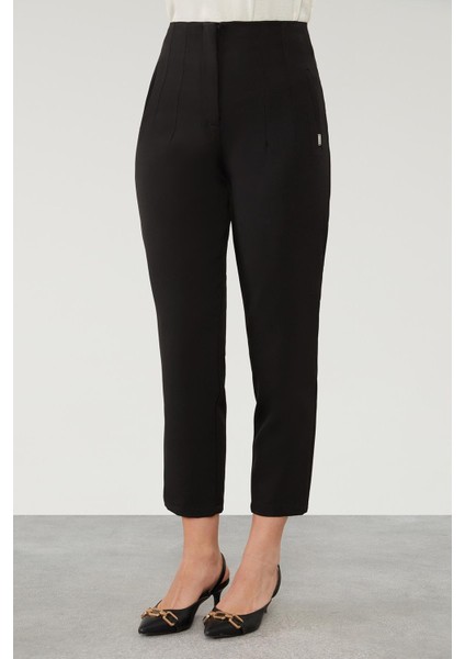 Siyah Çift Pliseli Kumaş Havuç Pantolon