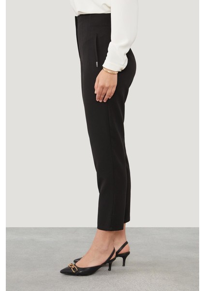Siyah Çift Pliseli Kumaş Havuç Pantolon modelleri