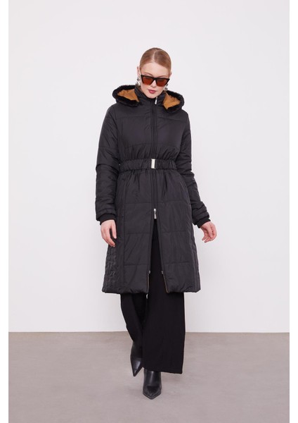 Siyah Kürk Şapkalı Şişme Mont