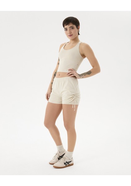 Kadın Krem Çift Katlı Büzgülü Şort - Organik Pamuk ve EcoVero™ Viskoz, Yüksek Bel, Arka Cepli, Yandan Büzgülü, Spor ve Günlük Yazlık Mini Şort indirimleri