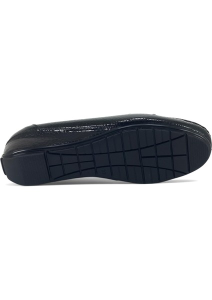 06 25YA Kadın Günlük Ayakkabı Siyah Rugan fırsatları