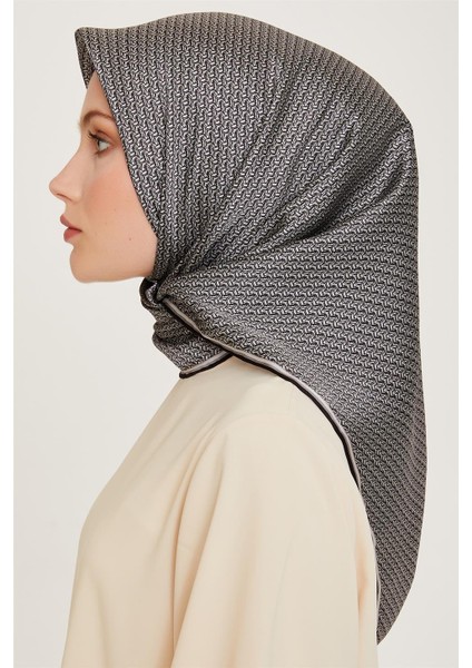 Klasik Desenli Twill Saf İpek Eşarp 9250D 01