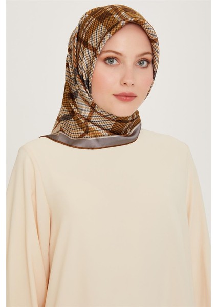 Geometrik Desenli Sura Saf İpek Eşarp 9247D 05